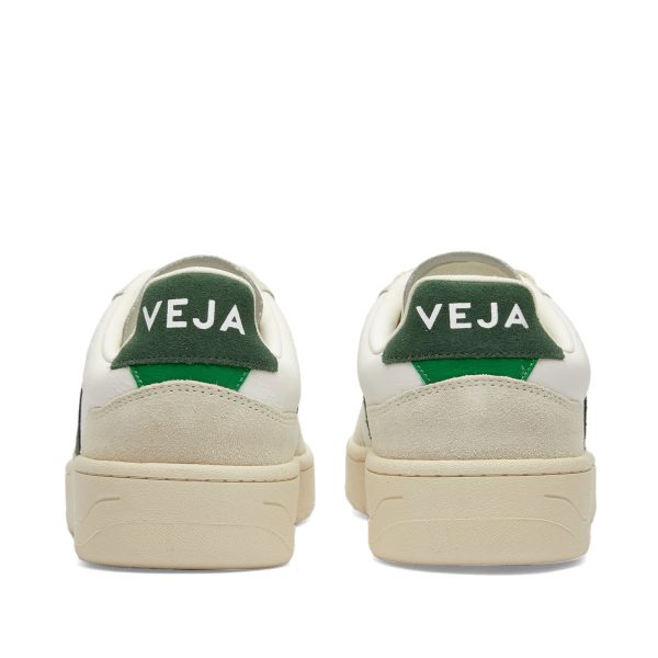 Veja V-90 Organic Leather Sneaker