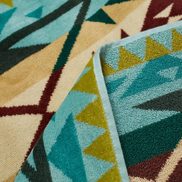 Pendleton Oversized Jacquard Spa Towel