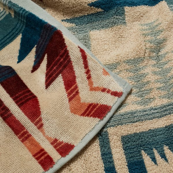 Pendleton Jacquard Towel For Two