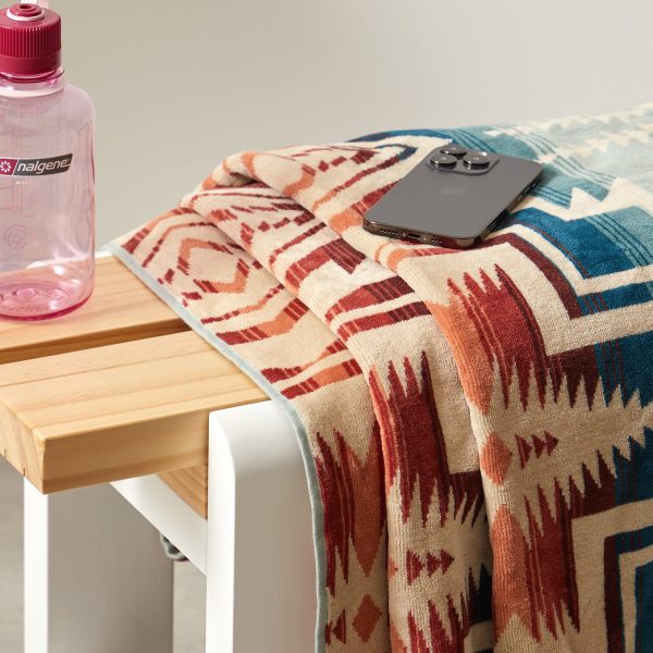 Pendleton Jacquard Towel For Two