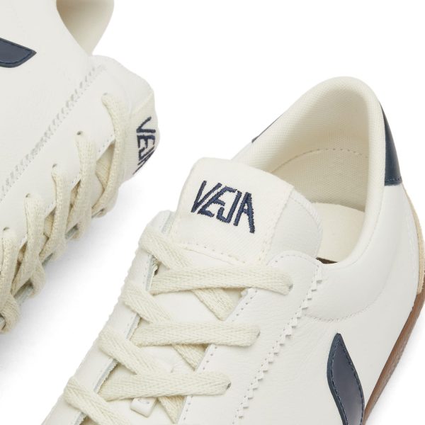 Veja Volley Sneaker