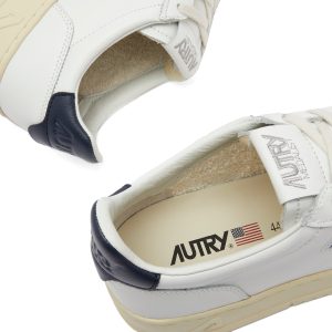 Autry 01 Low Leather Sneaker