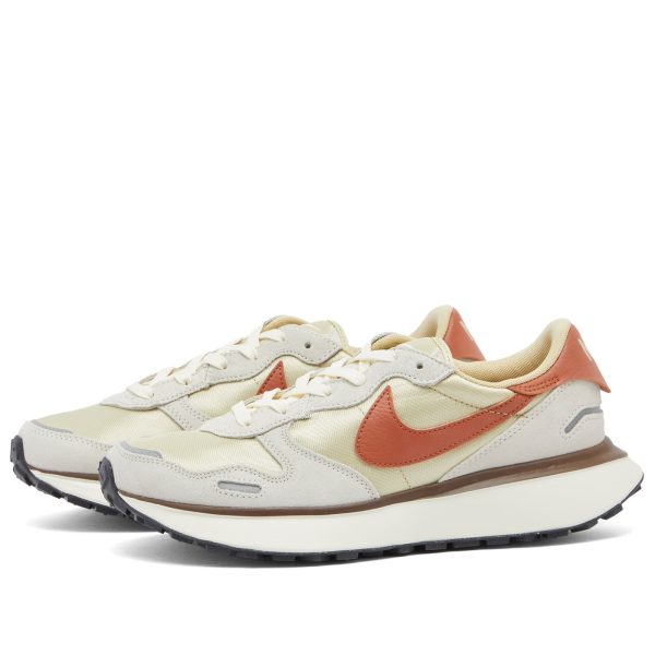 Nike W Phoenix Waffle Sneaker