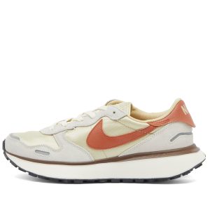 Nike W Phoenix Waffle Sneaker