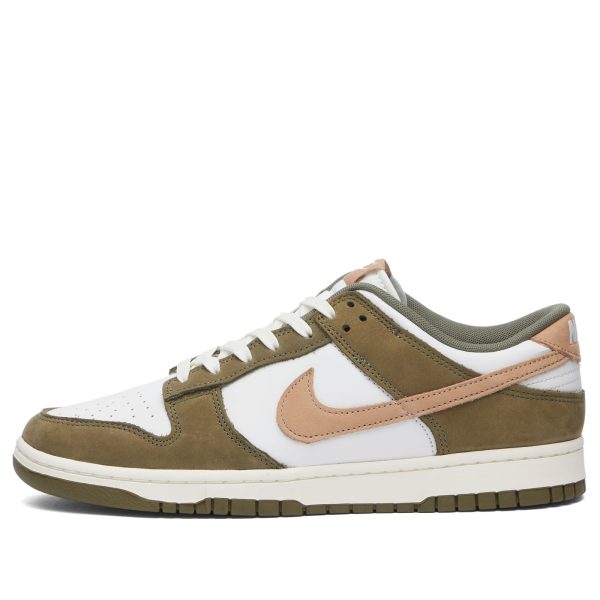 Nike Dunk Low Retro PRM Sneaker