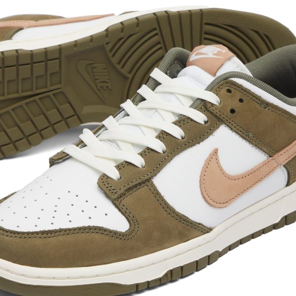 Nike Dunk Low Retro PRM Sneaker