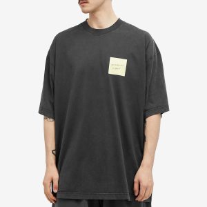 VETEMENTS Sticker T-Shirt