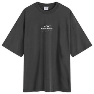 VETEMENTS Spring Logo T-Shirt