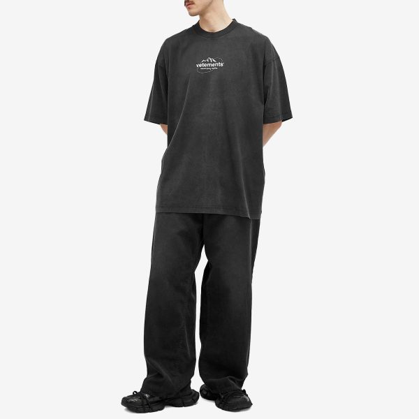 VETEMENTS Spring Logo T-Shirt