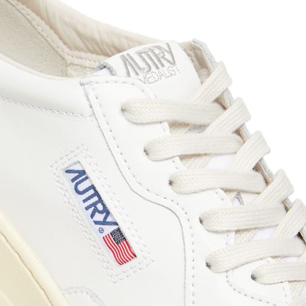 Autry 01 Low Leather and Suede Sneaker