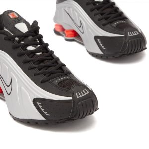 Nike Shox R4 Sneaker