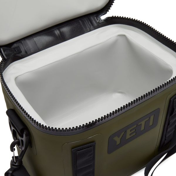 YETI Hopper Flip 8 Soft Cooler