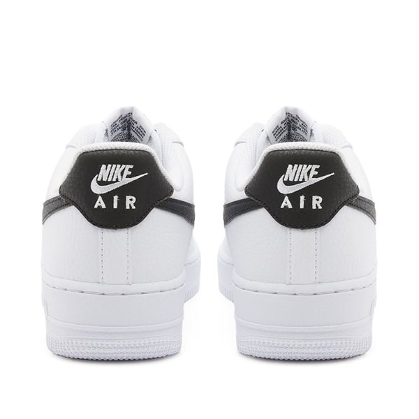 Nike Air Force 1 07 Sneaker