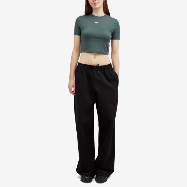 Nike Essentials Slim Crop Top