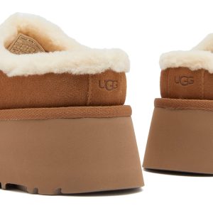 UGG New Heights Cozy Clog