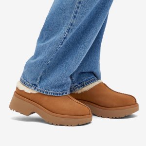 UGG New Heights Cozy Clog