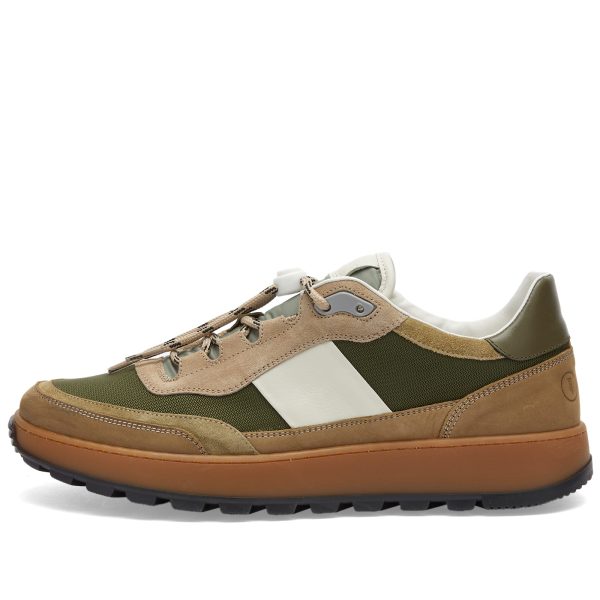 Collegium Pillar Trail Sneaker