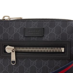 Gucci GG Supreme Small Messenger Bag