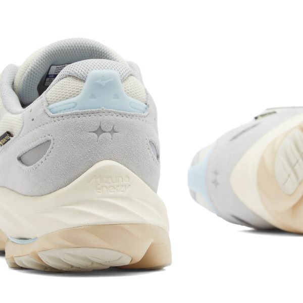 Mizuno x BSTN Wave Rider WAVE RIDER β Gore-tex Sneaker