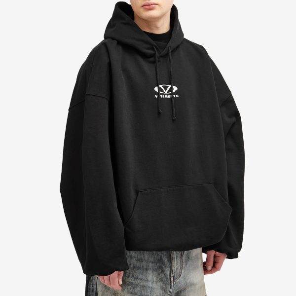 VETEMENTS Oval Logo Cropped Boxy Hoodie