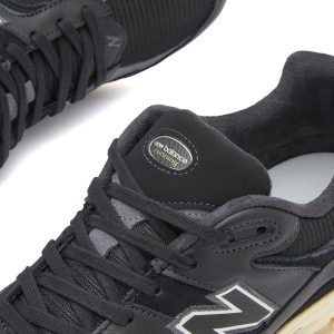 New Balance M2002RIB
