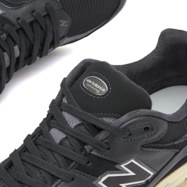 New Balance M2002RIB